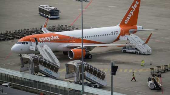 EasyJet flies into third straight annual loss