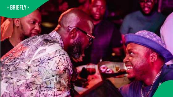 DJ Black Coffee shares stage with Kelvin Momo in Ibiza, video impresses fans: "Acting like a real grootman"