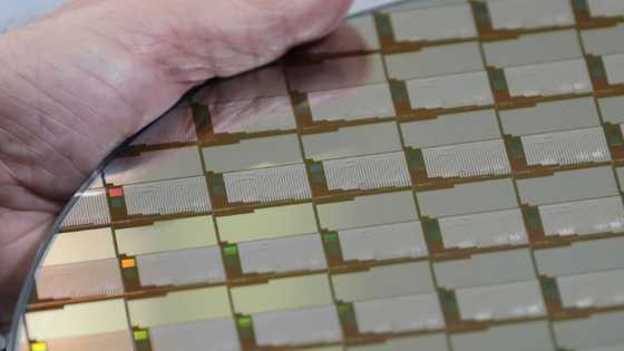 EU strikes deal to boost chip production