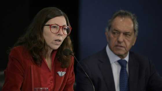 Argentina's new economy minister said Monday the country would honor fiscal deficit goals and other commitments made under a deal struck with the IMF to refinance a debt of some $44 billion.