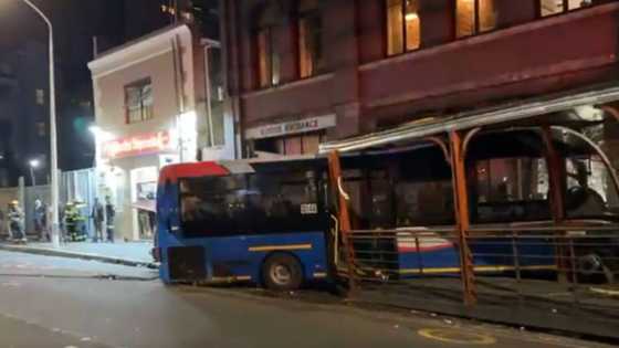 MyCiTi bus leaves several injured after ploughing into coffee shop in Cape Town CBD, investigation underway