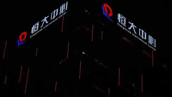 Markets fall again as traders struggle to shake rate, China gloom