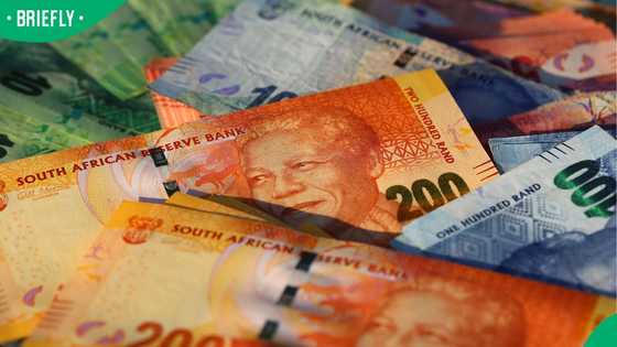 "March and March was a distraction": Mzansi reacts after SA banks cleared in rand manipulation case