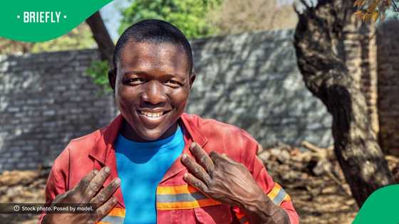 "What an insult": SA disappointed by reward received by man who returned R2M found in waste bin