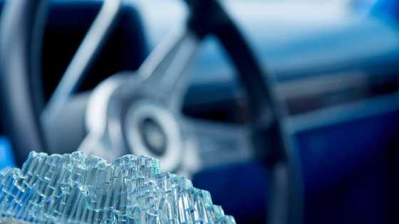 Robbers left empty handed after driver of CIT van goes all Rambo on them, 4 injured