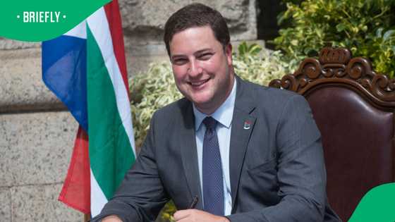 Mayor of Cape Town throws shade at President Cyril Ramaphosa and Paul Mashatile after 'supporting' DA