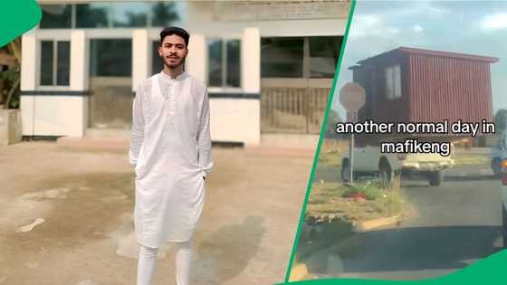 "They asked him for proof of address": Mzansi stunned by bakkie carrying a fully built shack