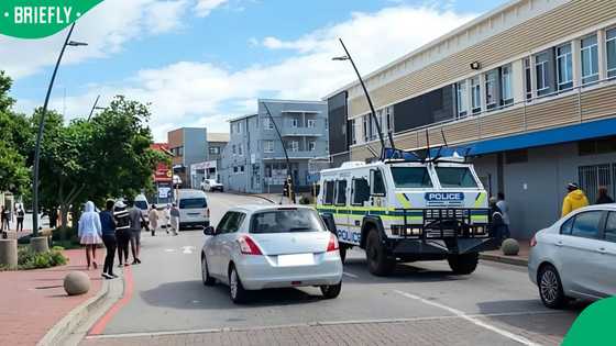 Community members and taxi drivers chase foreign nationals in Gqeberha as protests intensify