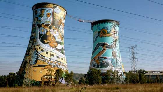 Sowetan residents demand flat rate of R150, take to the streets in protest to power cuts
