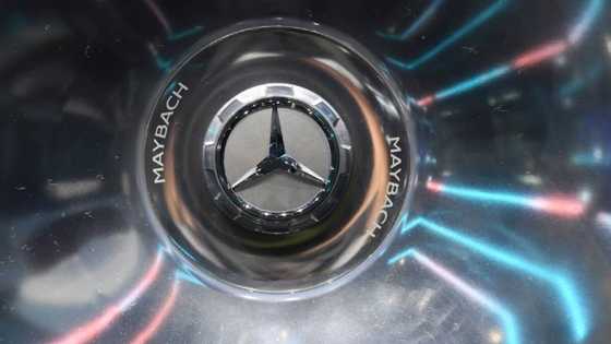 Top-end models drive Mercedes profit growth