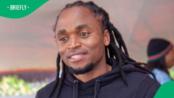 Siphiwe Tshabalala surprised with sweet birthday message from wife: "Shabba waka"