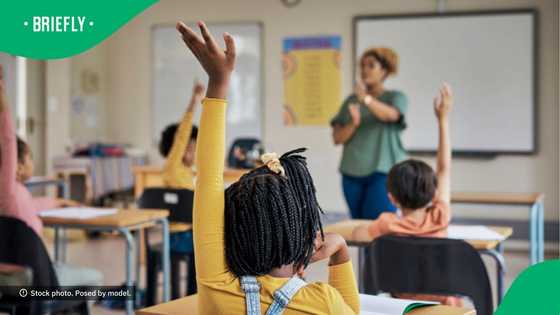Video of Mitchells Plain teacher using music to deal with gunshots mid-lesson goes viral