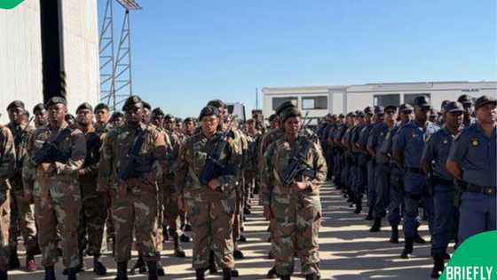 SANDF arrives in Cape Town to support police in fighting crime in Cape Flats