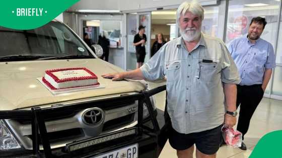 "That’s amazing": SA man celebrates 1 million kilometres on Toyota bakkie, and Mzansi cheers