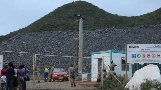 Lily Mine: 1 000 days since families of trapped workers have been camping outside site, netizens have questions