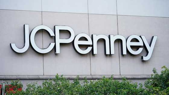 Who owns JCPenney? How much stake does Shaq O'Neal have?