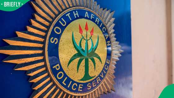 Langlaagte shooting leaves two dead as gunmen open fire on patrons socialising outside tavern