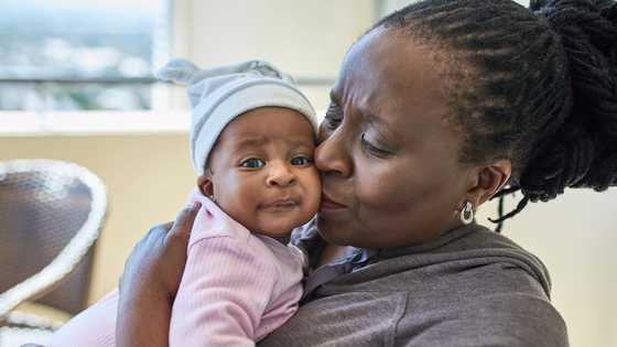 I Found a Baby By My Front Door – The Note I Found in Her Pocket Shook My Reality