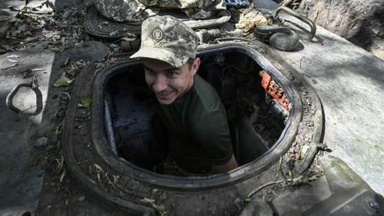 In the Ukrainian army, Soviet-era artillery bows out