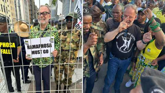 Carl Niehaus says the ANC is dead and buried following his expulsion, SA reacts: "His licking his wounds"