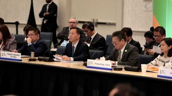 US, China wrangle on trade in rare talks
