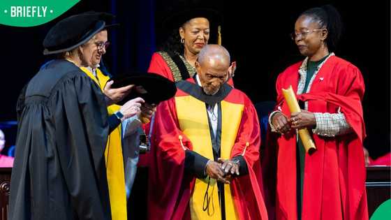 “Still looks energetic”: Mzansi celebrates as Wits honours 94-year-old cardiologist with Doctorate