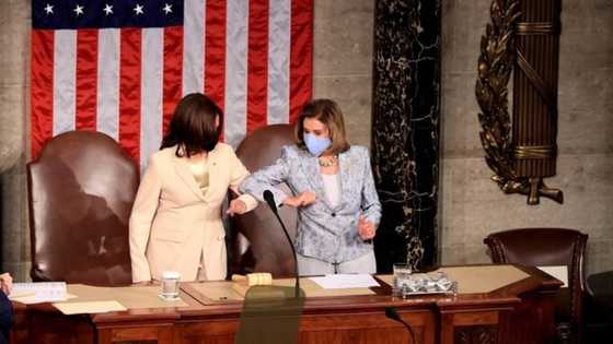 Nancy Pelosi, Kamala Harris: 1st 2 women to flank president in Congress address