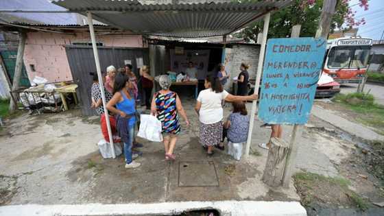 More hunger, less money: Argentine soup kitchens count rations