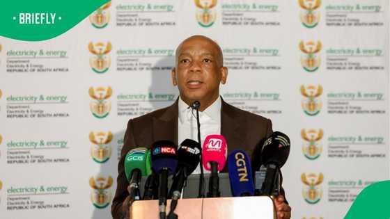 Electricity Minister Kgosientsho Ramokgopa allegedly eyes ANC top position, SA weighs in