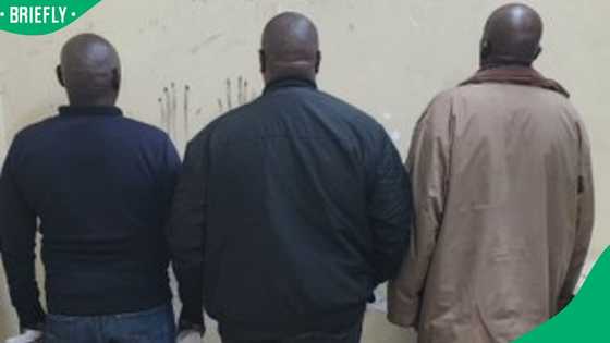 3 men arrested after forcing 15 taxi passengers to pay R2,500 in freezing cold on N8