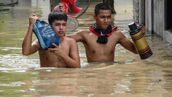 Five rescuers killed in Philippine typhoon
