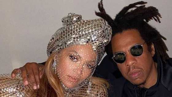Jay Z says he used to forget lyrics on stage while performing: "He still does"