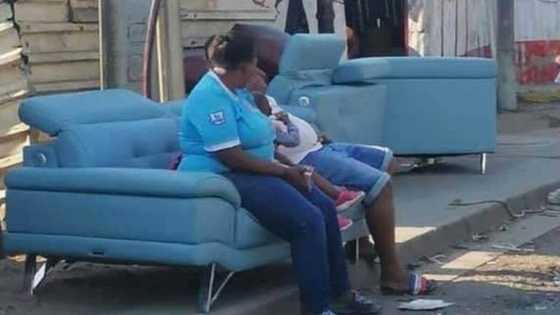 SA's blue couch on tour in Gauteng and locals are loving it: 'Looting memorabilia'