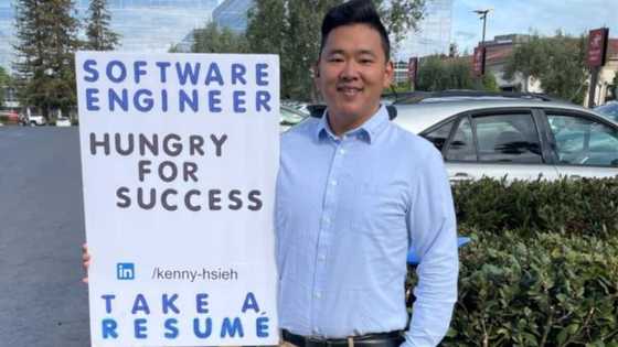 Hungry for success: Man takes job hunting to another level as he distributes resume on the streets