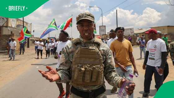 Nhlanhla Lux confronted and attacked by crowd in Soweto over spaza shop remarks