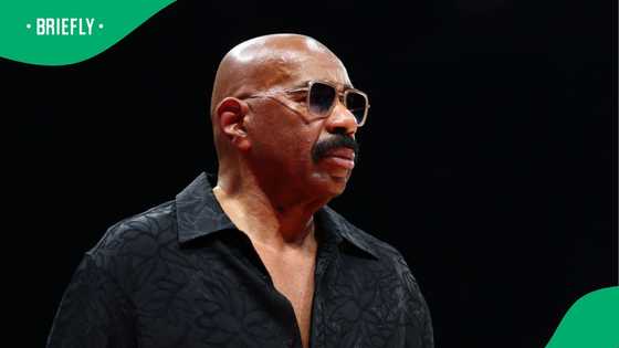 Steve Harvey lookalike spotted at Bafana Bafana game, Mzansi share hilarious reactions: "Uyena"