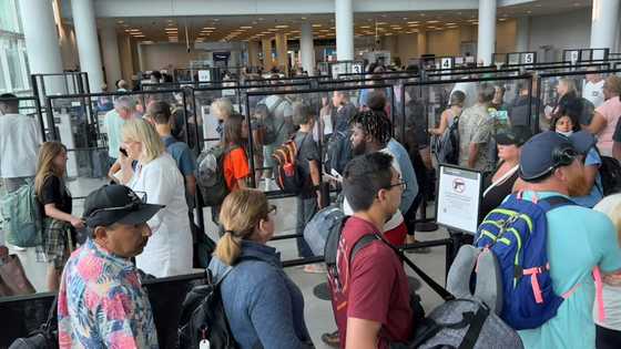 US airlines post profits, but struggle to boost capacity