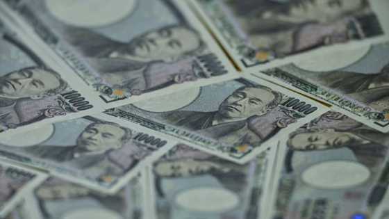Asia extends global stocks retreat as US rate, China fears build