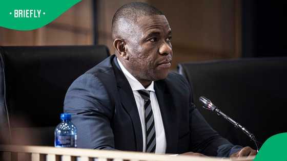 General Nhlanhla Mkhwanazi refuses to shake hands at Madlanga Commission of Inquiry in viral clip