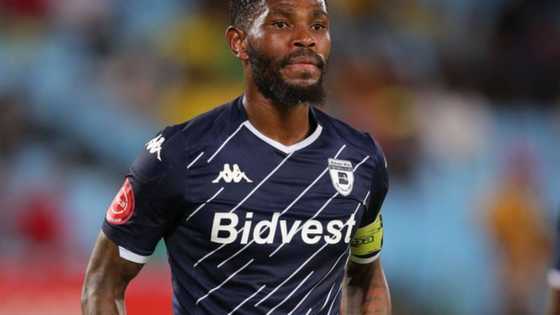 Sundowns made the first move, but Thulani Hlatshwayo has decided to join Orlando Pirates