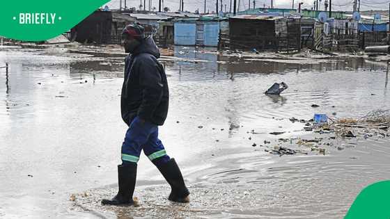 SAWS issues thunderstorm warning as floods expected in SA for summer