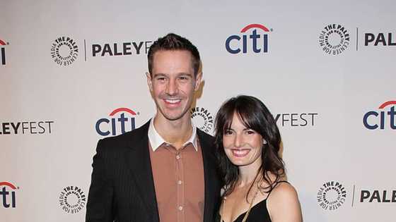 Age, career, salary, profiles and net worth of Lauren Kutner, Jason Dohring's wife