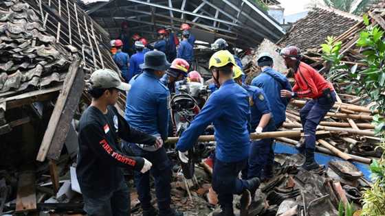 Indonesian girl, 7, found dead after day-long quake rescue effort