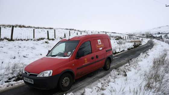 UK postal workers call off strikes