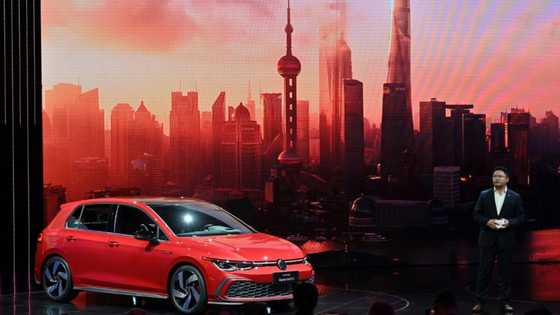 Volkswagen profits dip as it struggles in China