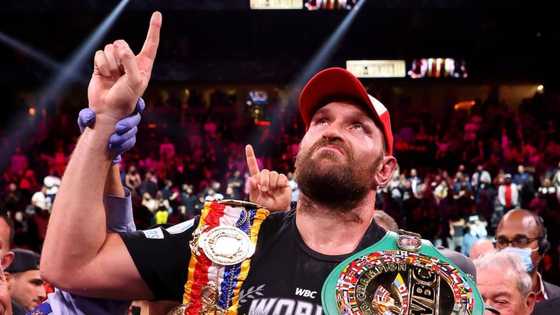 Tyson Fury surprisingly pays R3.4k for 2 animals to be thrown into the sea
