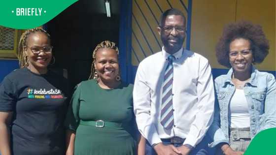 Free State footprints Foundation gifts children books, shoes and uniforms in Bethlehem