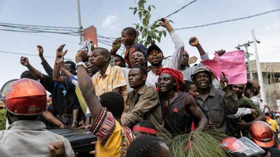 East Africa leaders agree regional force for DRCongo, urge ceasefire
