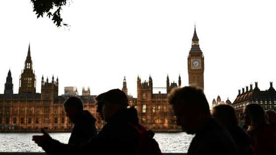 Leaders head to UK for queen's funeral as public pays tribute