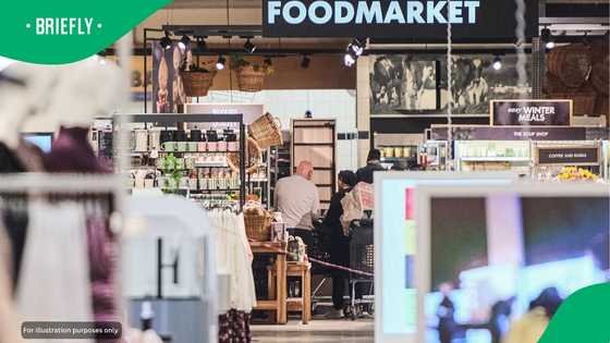 “Where are the security?”: Women walk into Woolworths in towel and lingerie, leave SA fuming